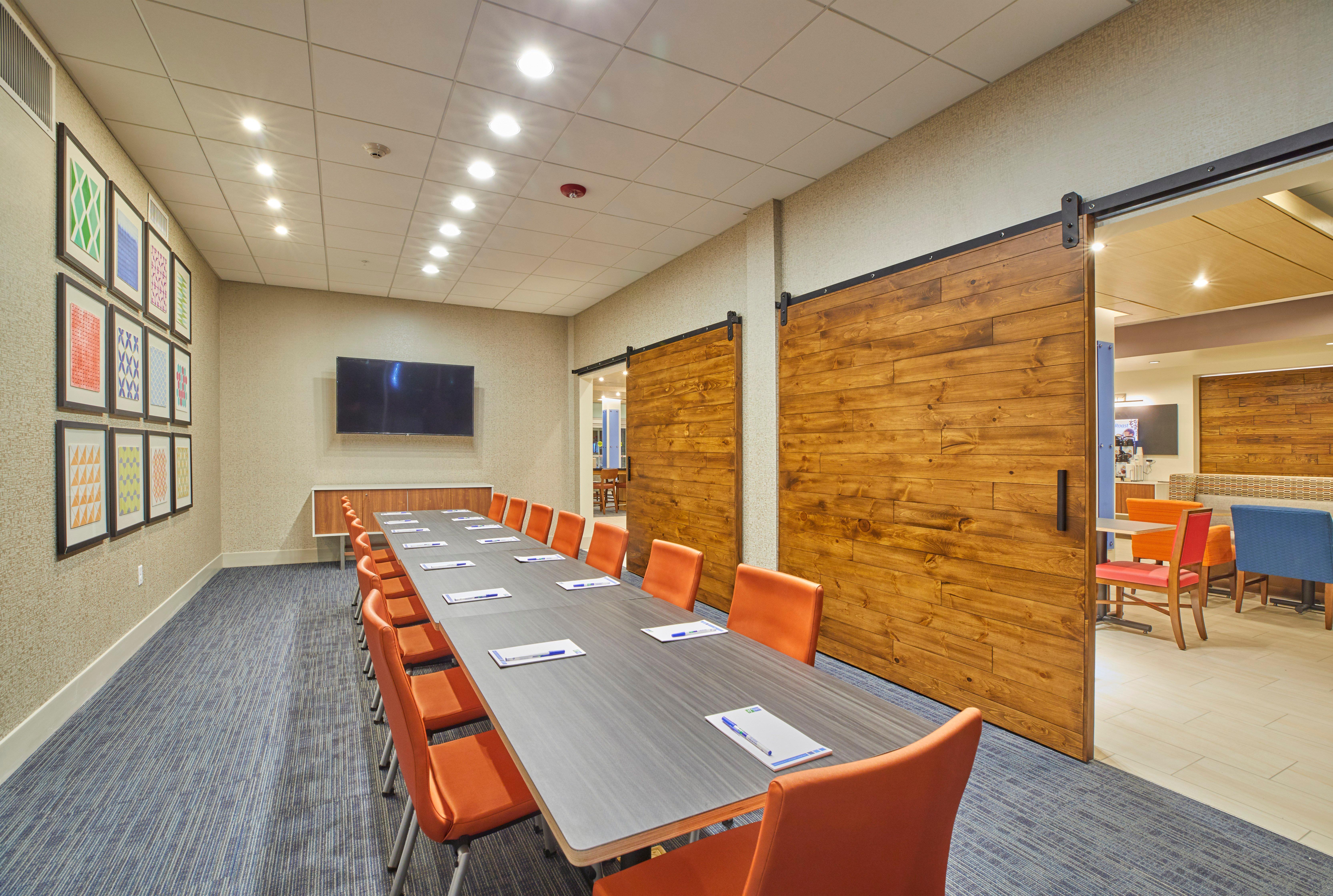 Holiday Inn Express & Suites - Hermiston Downtown By Ihg Экстерьер фото
